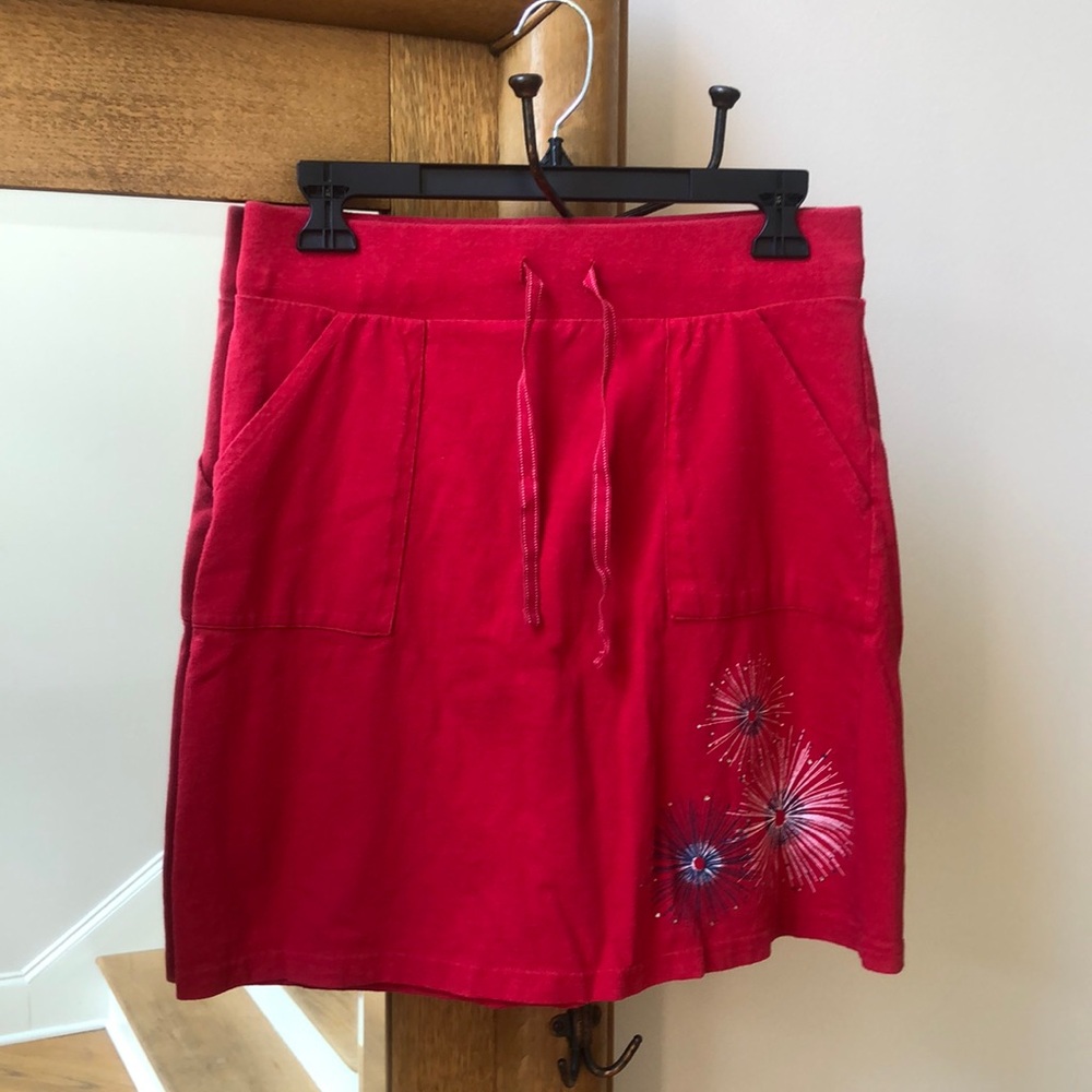 Target Patriotic Skirt, Size S, Red with pockets. 3 fireworks with jewels.